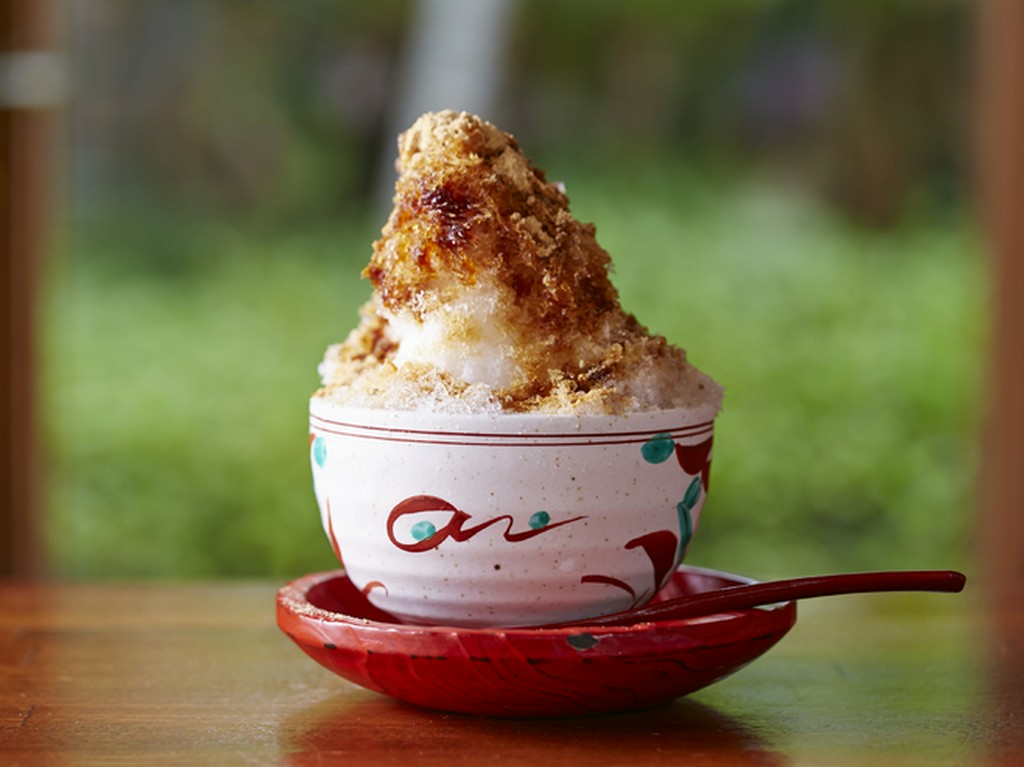 甘さ控えめのぜんざいを黒蜜の風味が引き立てる『黒蜜きな粉黒糖ぜんざい』