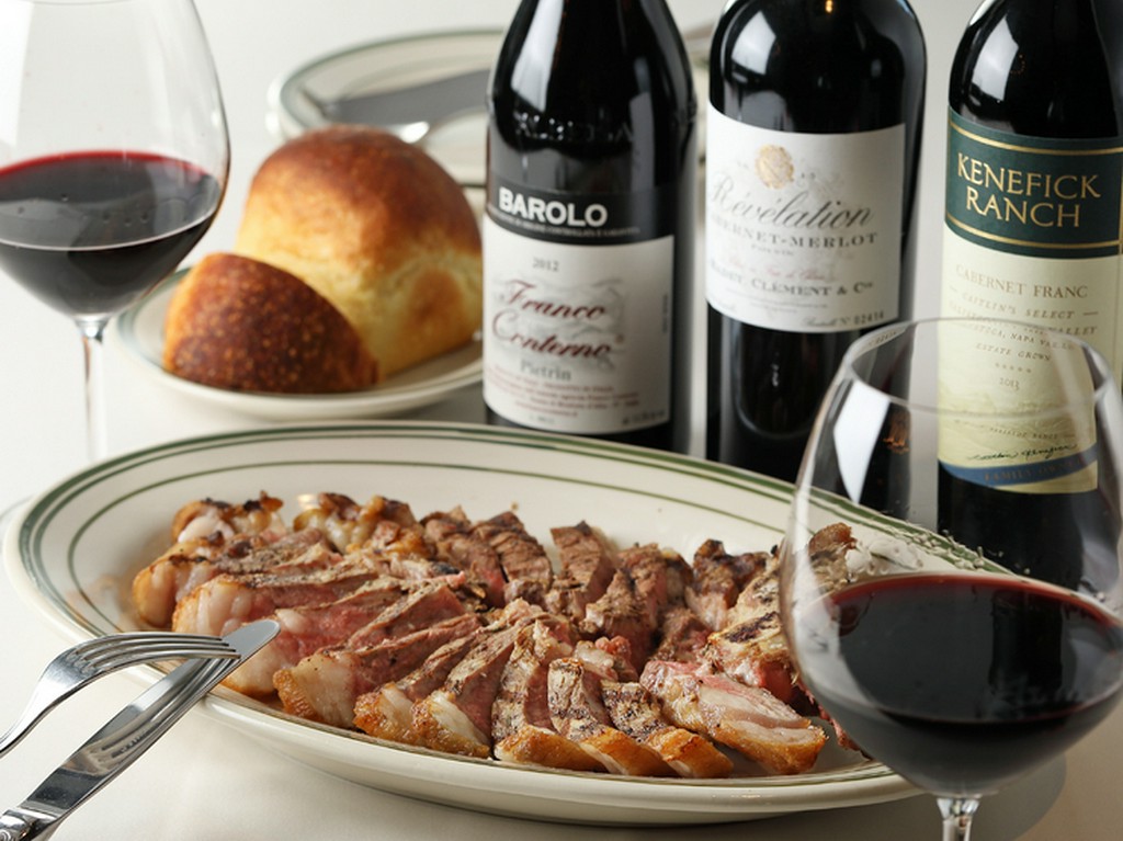 アンガスビーフの最上級クラスをたっぷりのボリュームで味わう『プライム　ポーターハウス　ステーキ』