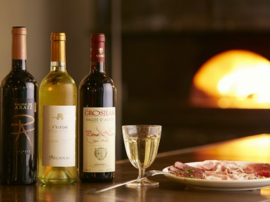 刻々と入れ替わるバリエーション豊かなワイン