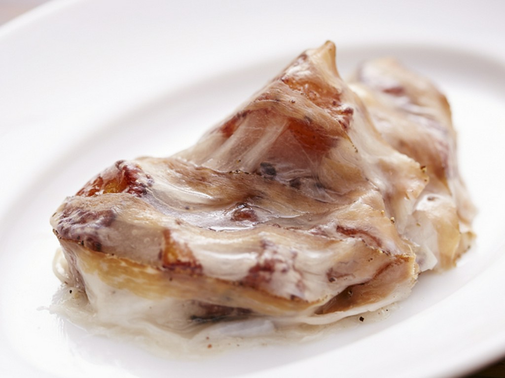 料理の魅力を引き立てるイタリアと日本の厳選食材