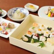 野菜をふんだんに盛り込んだヘルシーな『姫寿司御膳2000円コース』