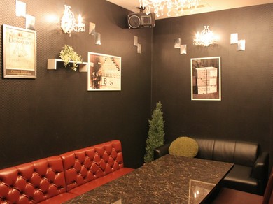 まわりを気にせずゆっくり過ごせる個室2名様〜