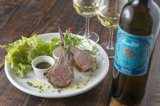 常連客も絶賛の『仔羊のローストジェノバソース添え』