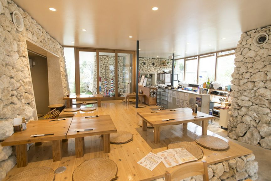 2013年グッドデザイン賞などを受賞した店舗建築は必見です