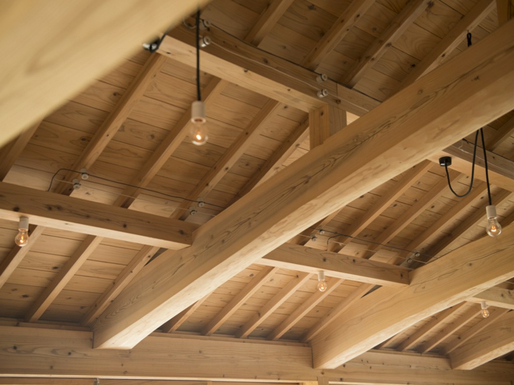 木の香りがするこだわりの沖縄家屋