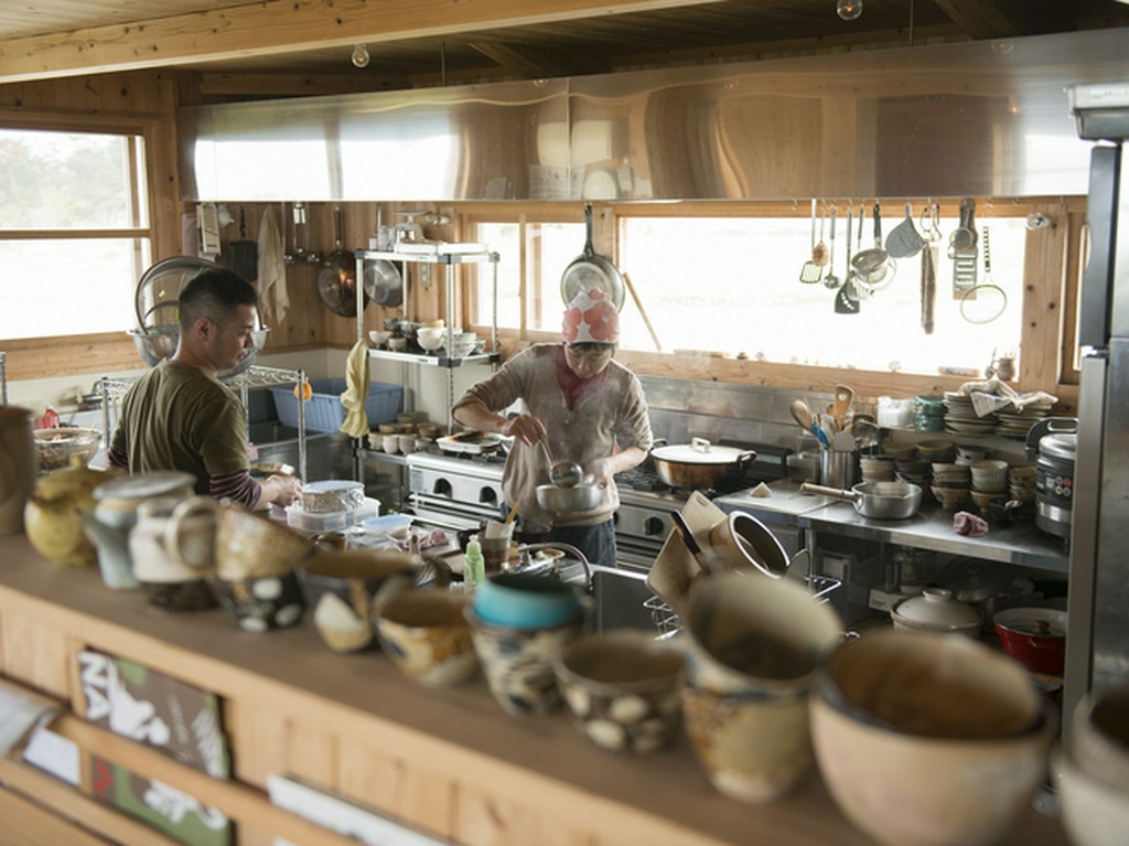 お客様の顔をみながら状況に合ったおもてなしを心がけています