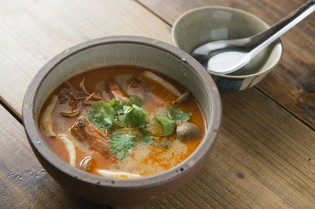 タイ料理のすべてが詰まった。『シロクマ特製トムヤムクン』