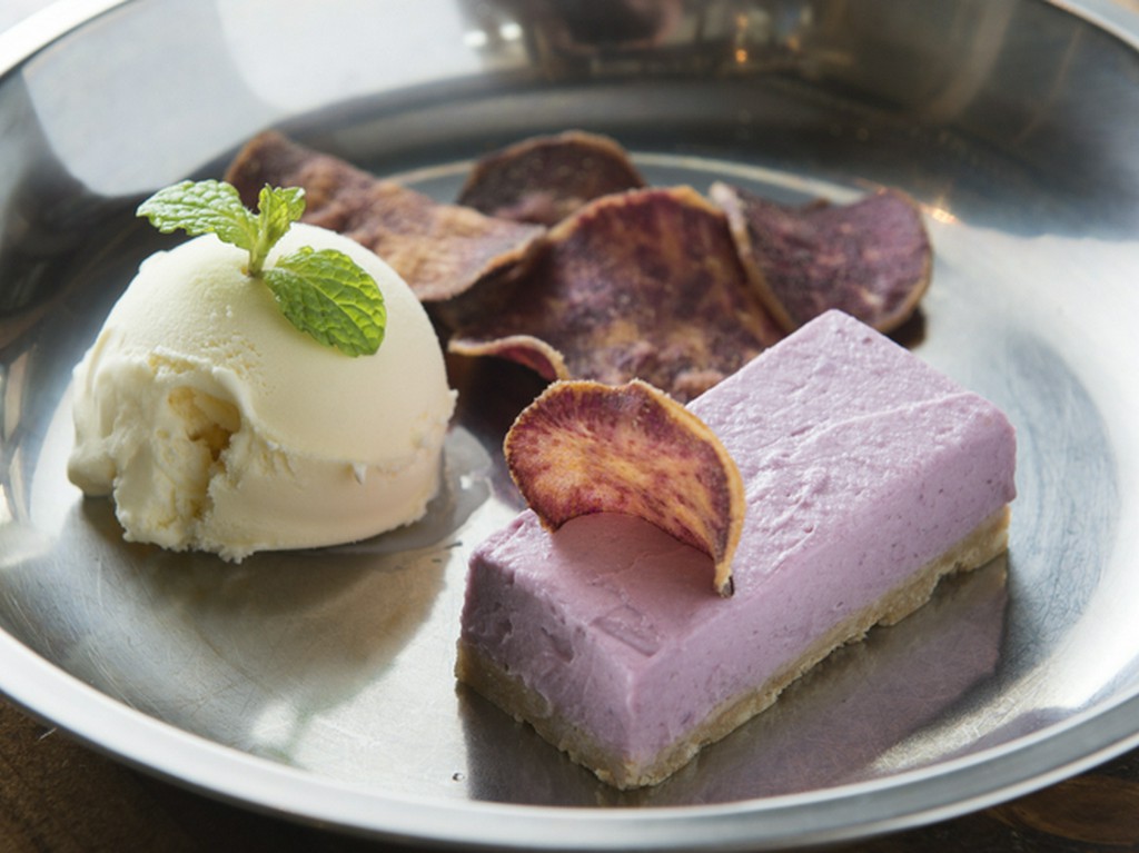 タイの調味料に合う沖縄県産食材も取り入れています