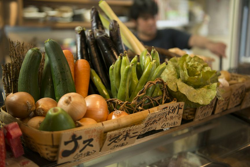 沖縄県産はもちろん、本土からも取り寄せる旬の野菜も必食