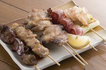 とりあえずビールと一緒に頼みたい『串盛り5本』