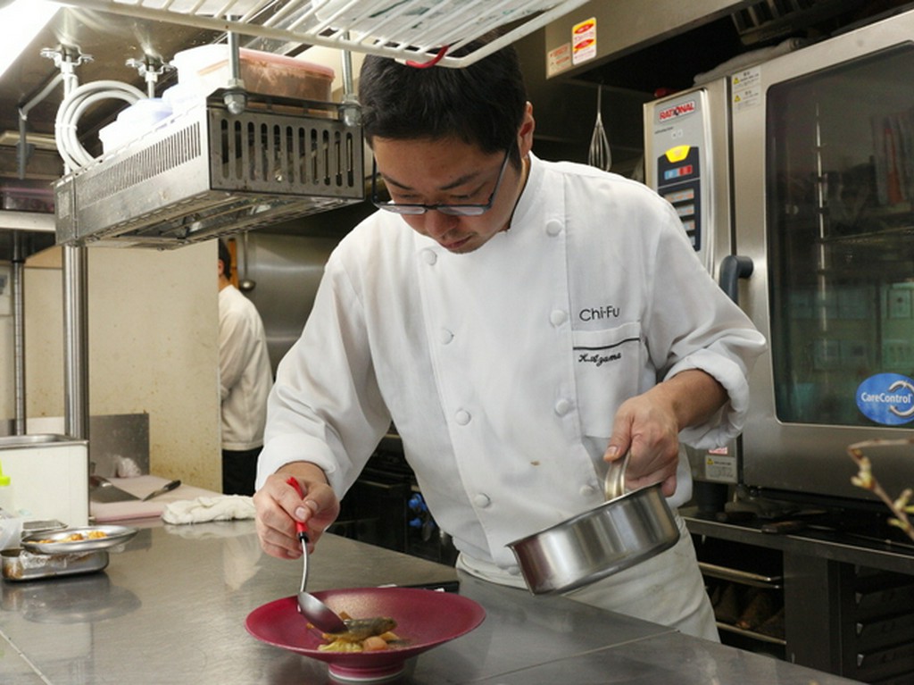 中華とワインのマリアージュを可能にするスタッフの知識と技術