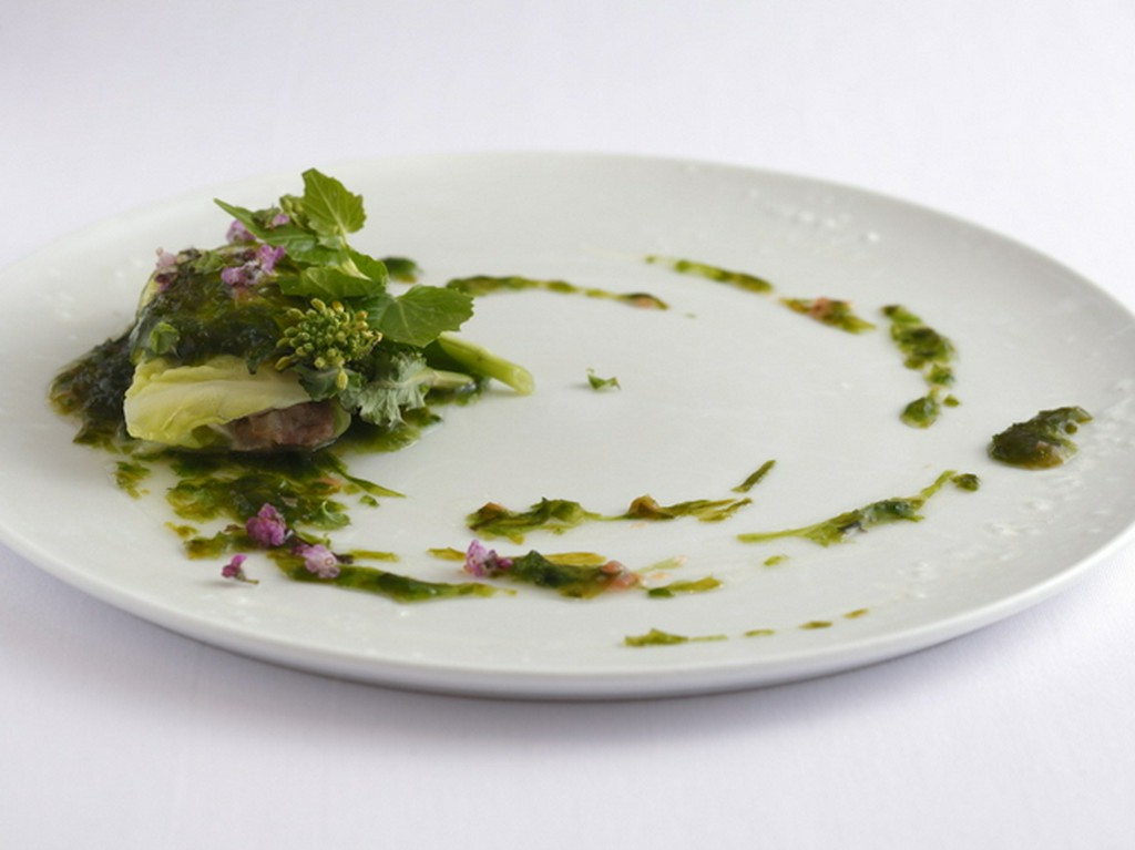 山の幸と海の幸を駆使した蒸し物、その名も『カオス』