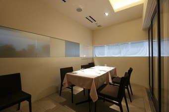 ビジネスシーンか、記念日か。いえ、どちらも。