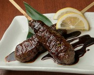 つなぎを使わず作られたつくねはジューシーで味がギュッと凝縮されて絶品! 鹿本来の味を追求しました!