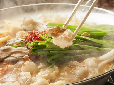 特上和牛のモツ鍋 白の黄金の白醤油味