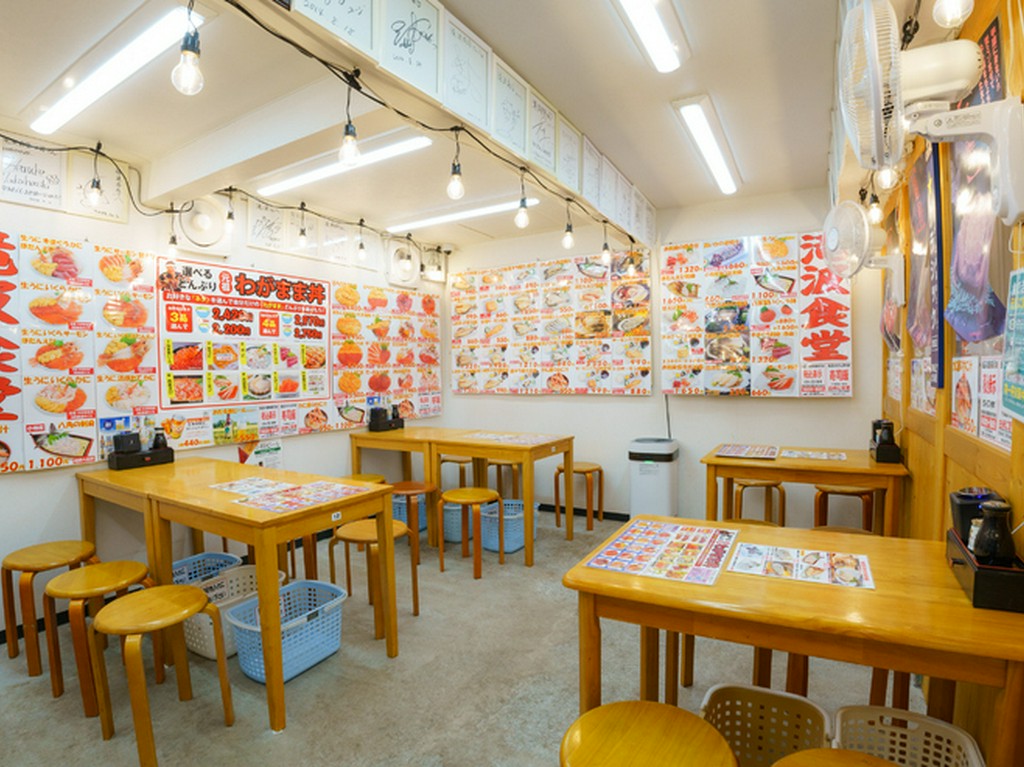 おひとり様でもお気軽に。誰もが入りやすい食事処