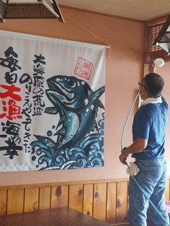 店内の隅々まで