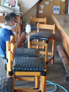 店内の隅々まで