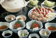 当店人気のお鍋のコースです
※6,7,8月は承れません