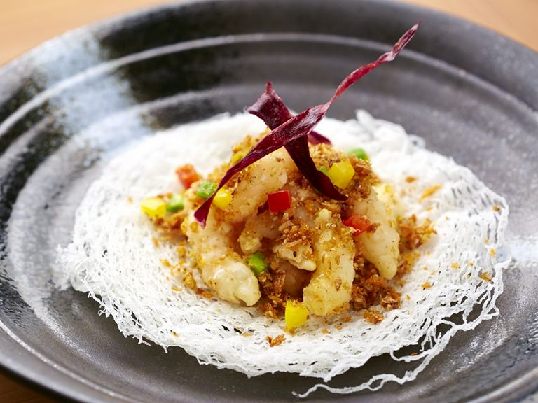 香りと食感が絶品『プリプリ海老のスパイスガーリック(金砂海老)』