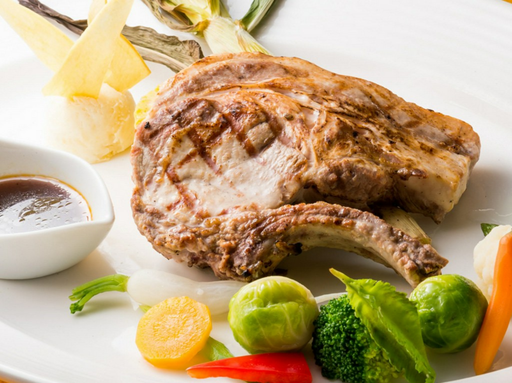 『沖縄県産 骨付きアグー豚のLボーングリル』　※画像は一例です。