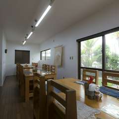 明るい日射しが差し込む店内で心地良いひとときを。