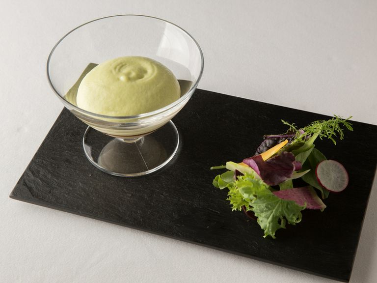 『オマールエビのブランマンジェ 季節のエスプーマ』