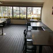 一部ソファー席あり