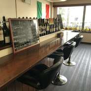 現在席数を減らしてご案内しております