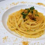 ボッタルガというイタリア産のカラスミをかけたパスタ