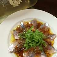 ３日前までにご予約下さい。４名様より承ります。
ご利用は原則２時間制となります(飲み放題2時間以上のプランは除く)
キャンセルは利用予定２日前よりキャンセル料がかかります。
人数の変更は前日までにお願いします。
◆注意◆
当日の人数減はその分のお料理代も頂きますので必ず前日までにご連絡下さい

他サービスとの併用不可。
＊貸し切り可能人数については応相談。お電話にてお問い合わせ下さい＊