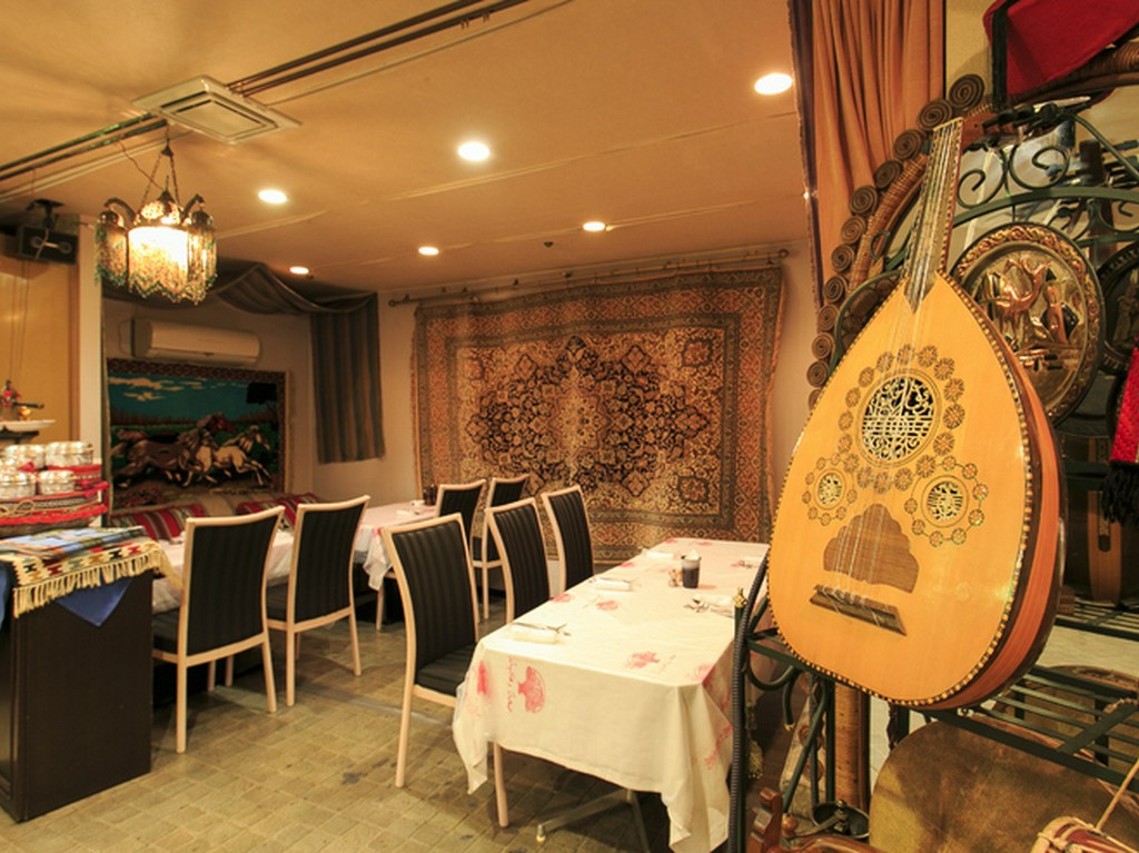 本場の伝統的なアラビア料理をカジュアルに楽しめます