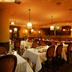 非日常を味わえるモダンな空間