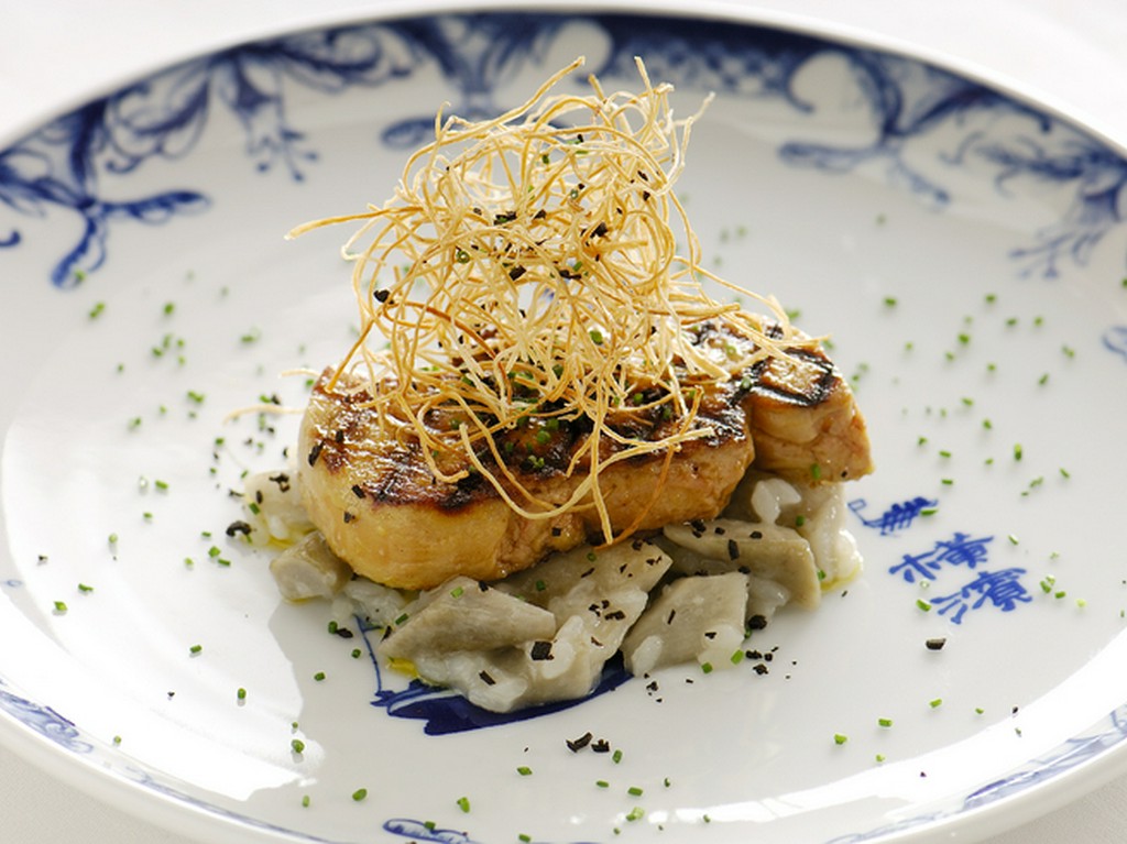 和と洋が融合した前菜『フォアグラのグリエ 牛蒡のリゾット』