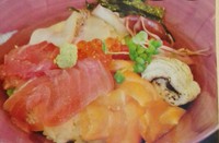 海鮮丼、小鉢料理、汁物、コーヒーorアイス付