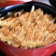 かなわ自慢の特製穴子めし　ふっくら蒸し焼きにしております