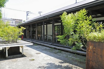 湘南散歩の帰りには、粋な創作料理で二人の時間を満喫