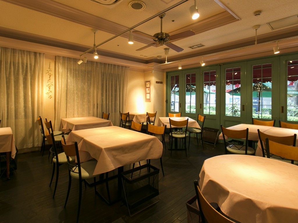 ゆったりとくつろいで過ごす大人のデートに最適な本格イタリアン