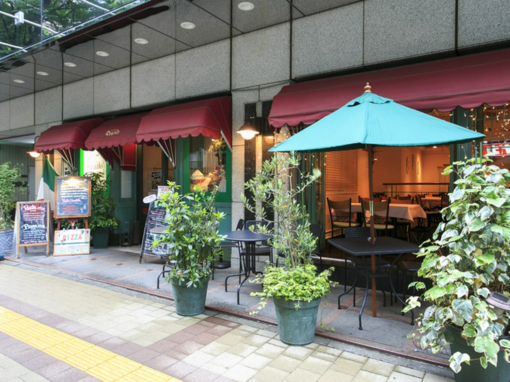 駅からも近いお洒落なイタリアンレストランで素敵なランチタイム