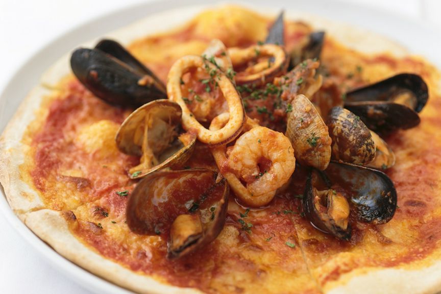 イタリア産の小麦粉を使ったもちもちピザ『フルッティ ディ マーレ』