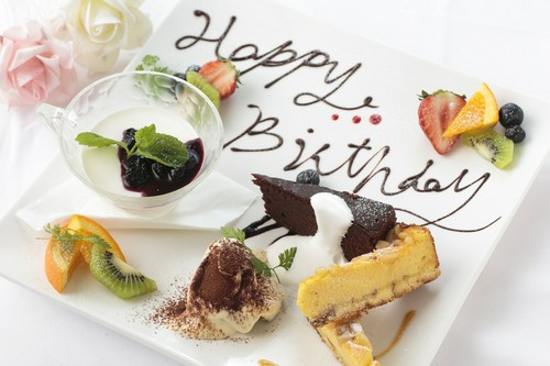 主役用豪華デザート盛り合わせ（メッセージ入り）