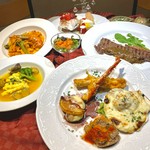 高級食材を使ったメインの肉料理、魚料理がついたイタリアンのフルコースを楽しめるプラン