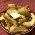 アンチョビとガーリック味のポテトフライ