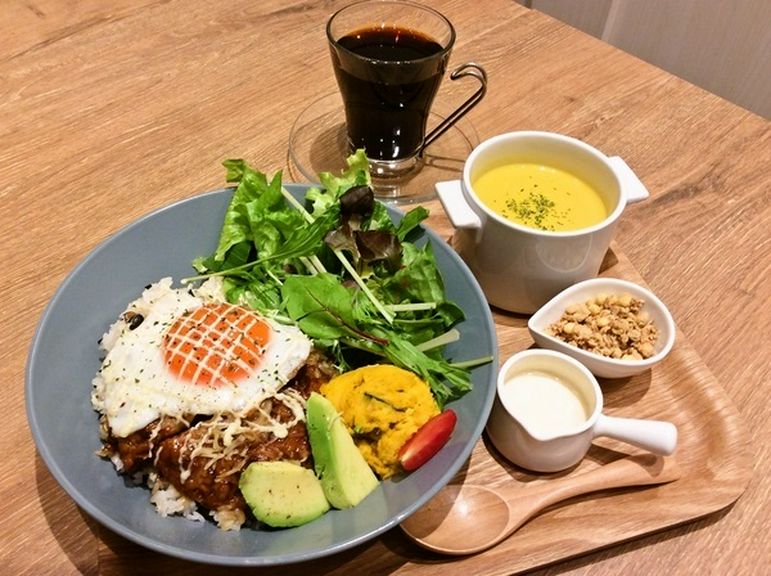 ロコモコプレート(ロコモコ・チーズ付き)