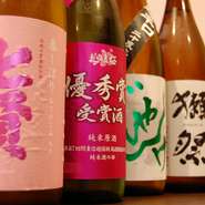 幅広く揃った一品料理は日本酒との相性抜群