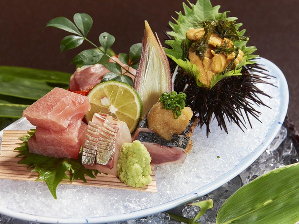 プリッとした食感も堪能できる鮮度抜群の『刺身』