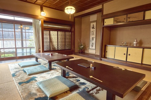 居心地の良い空間で絶品料理を味わえます