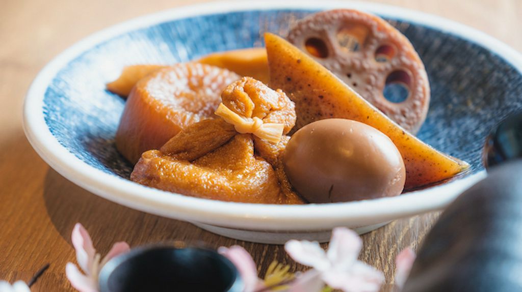 しっかりだしの味を染み込ませながら、じっくり煮込んだ関東風『おでん』