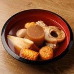 大根・ちくわぶ・車麩・焼売・赤こんにゃく・玉子・ごぼう巻き・はんぺん・イカ大判・ウィンナー巻き