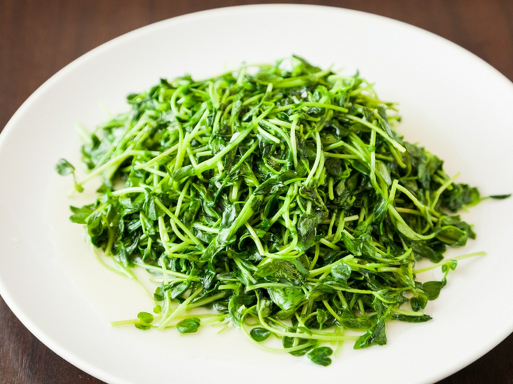 記憶に残る味に出会える『青炒豆苗　豆の苗炒め』